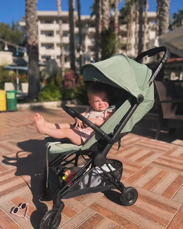 Cybex Coya (green)+ roku balsts 